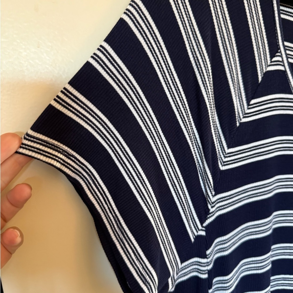 NWOT Old Navy Short Sleeve Navy & White Stripe Ribbed Dress in Size XXL - Picture 2 of 5